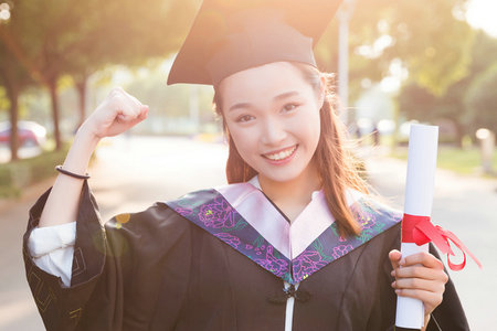 菲律賓凱迪雷拉大學在職研究生畢業(yè)證書