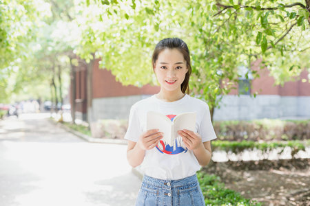 云南師范大學(xué)非全日制研究生成績查詢?nèi)肟? alt=