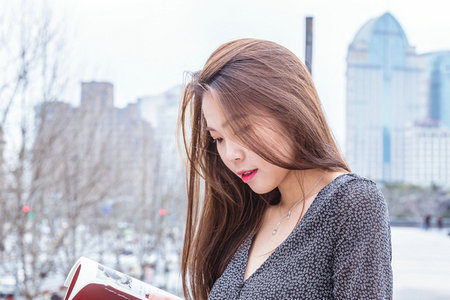 蘭州財(cái)經(jīng)大學(xué)在職研究生畢業(yè)證書