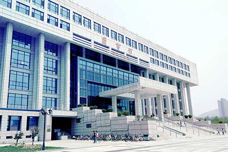 中央民族大學(xué)在職研究生的入學(xué)條件有哪些？