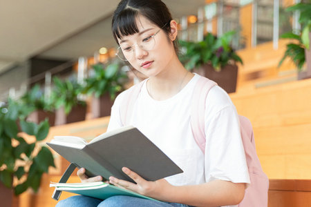 中央民族大學(xué)在職研究生可以免試入學(xué)嗎