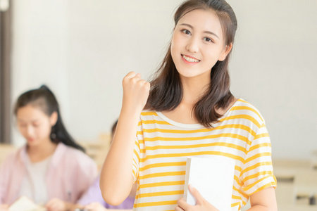 力學(xué)在職研究生報名時間
