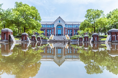 大連理工大學(xué)非全日制研究生有年齡限制嗎？