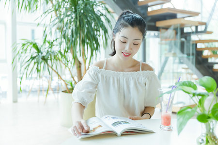 自考本科可以報考產業(yè)經濟學在職博士