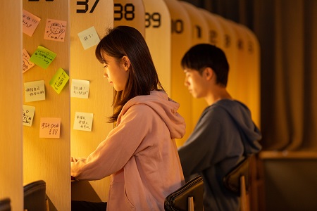 成人本科可以報(bào)考北京理工大學(xué)在職研究生嗎？