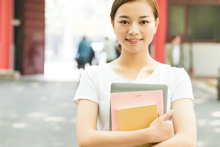 本科畢業(yè)可以報考企業(yè)管理高級研修班嗎