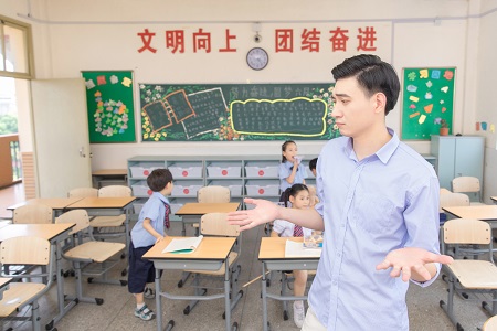 考上公務員后讀西安工業(yè)大學在職研究生有用嗎？