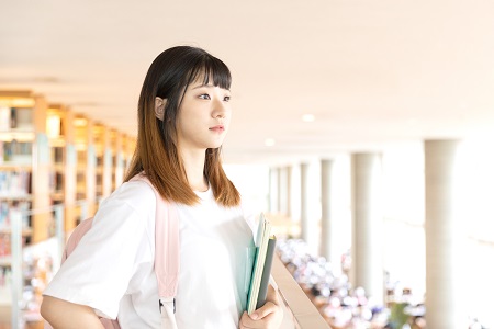 ?？茖W(xué)歷可以報(bào)考東北大學(xué)在職研究生嗎？