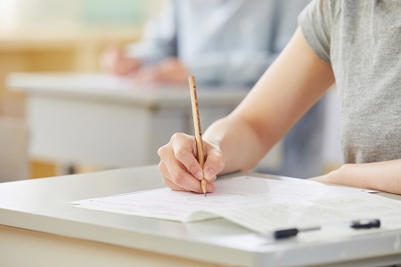 ?？茖W歷可以報考東北大學在職研究生嗎？