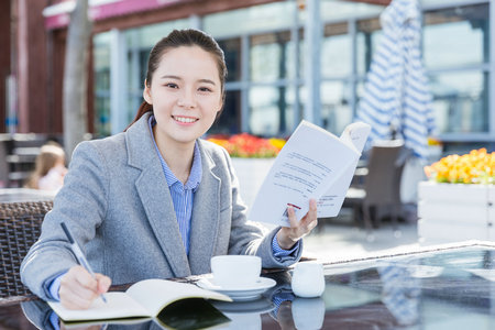 政治學(xué)理論在職研究生報考人群
