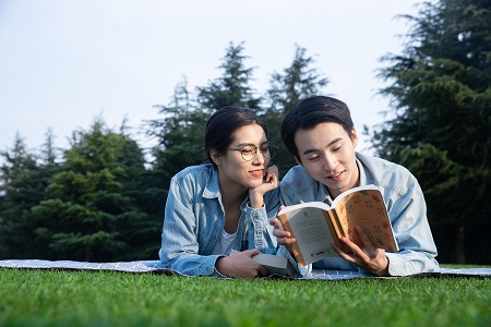 辭職可以報考錦州醫(yī)科大學在職研究生嗎？