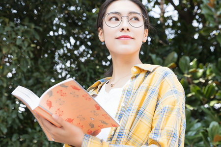 英國奇切斯特大學(xué)免聯(lián)考碩士報(bào)考條件