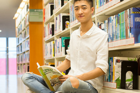 法國高等科學技術與經(jīng)濟（ISTEC）商業(yè)學院免聯(lián)考碩士報考條件