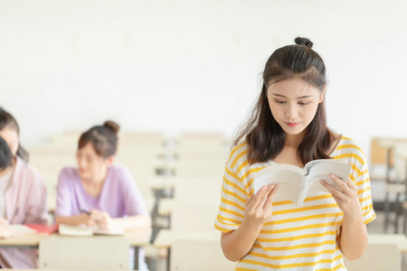 大專畢業(yè)幾年可以報(bào)考上海財(cái)經(jīng)大學(xué)MPAcc