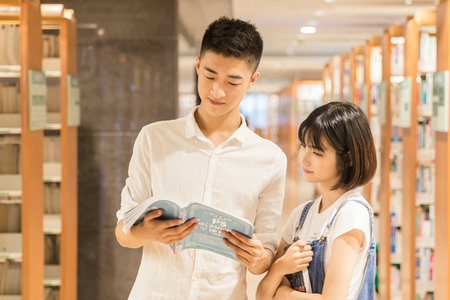 國(guó)內(nèi)雙證在職研究生報(bào)考難度及院校