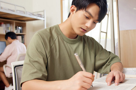 英國(guó)威爾士三一圣大衛(wèi)大學(xué)在職研究生報(bào)考類型