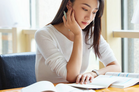 美國亞利桑那大學(xué)在職研究生學(xué)分制