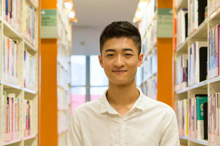 西班牙內(nèi)布里哈大學(xué)報(bào)考條件及流程