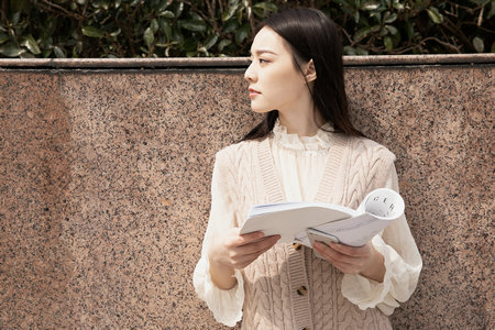 法國巴黎第十二大學(xué)國際博士報名及考試時間