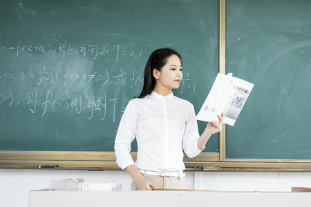 建筑與土木工程非全日制研究生上課方式