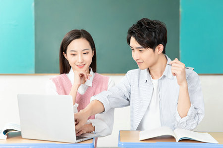 菲律賓國父大學(xué)需要考試嗎