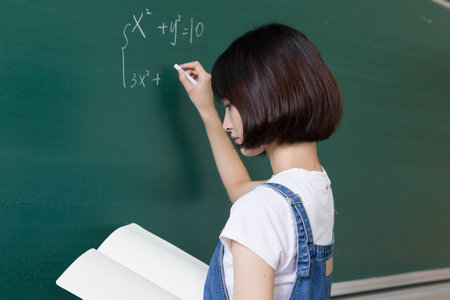 報考鄭州大學(xué)MPA能提升學(xué)歷嗎