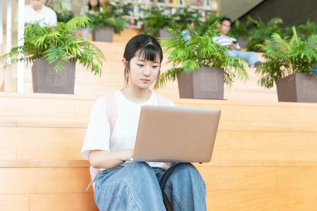 南京財(cái)經(jīng)大學(xué)金融專碩需要參加考試