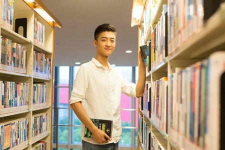 英國劍橋安格利亞魯斯金大學(xué)國際博士上課方式