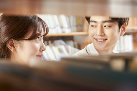 上海對外經(jīng)貿(mào)大學MPA是在職學習嗎