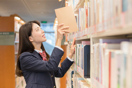 哈爾濱工業(yè)大學(xué)EMBA學(xué)費(fèi)一覽表