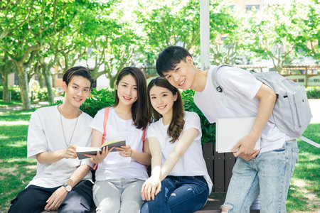 沈陽醫(yī)學(xué)院非全日制研究生學(xué)費(fèi)