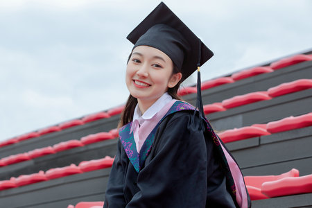 西班牙巴塞羅那大學(xué)國(guó)際博士畢業(yè)獲得什么證書(shū)