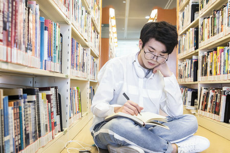 江蘇大學(xué)非全日制研究生學(xué)費一覽表