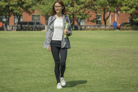 遼寧工業(yè)大學在職研究生考試考什么科目