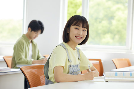 北京第二外國語學(xué)院非全日制研究生報考條件