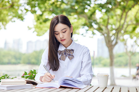 湖北工業(yè)大學在職研究生考試科目