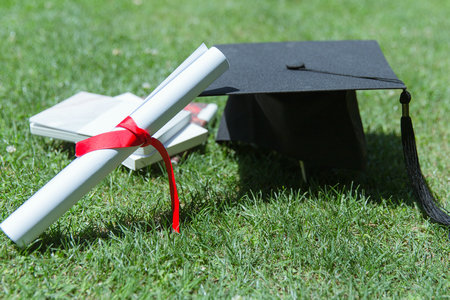 西班牙巴塞羅那大學國際博士學費一覽表