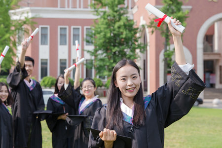 沈陽航空航天大學(xué)在職研究生考試考什么科目