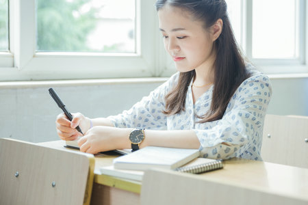 法國ICD國際商學(xué)院國際碩士報考條件