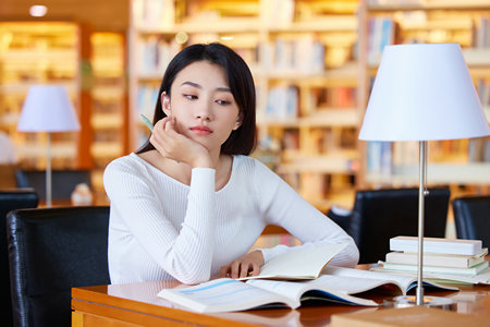 英國北安普頓大學(xué)國際碩士報考條件