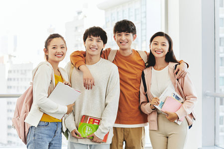 教育管理非全日制研究生學(xué)費(fèi)一年多少錢(qián)？
