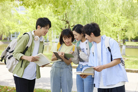 工商管理（DBA）國際博士學(xué)費(fèi)學(xué)制