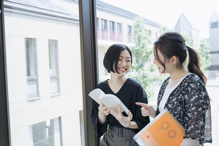 針灸推拿學(xué)在職研究生報(bào)名及考試時(shí)間2025