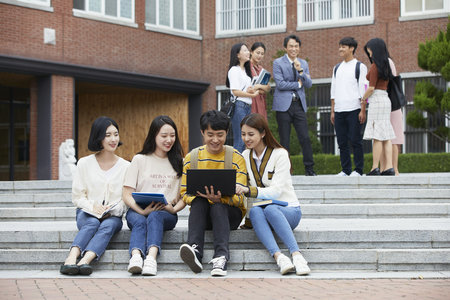 河北經(jīng)貿(mào)大學(xué)MPAcc報(bào)考條件