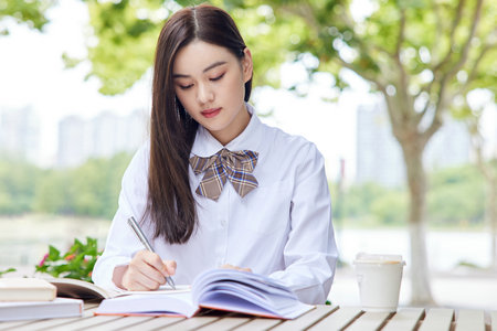 蘇州科技大學(xué)非全日制研究生成績查詢?nèi)肟? alt=