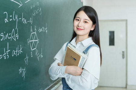 河南財(cái)經(jīng)政法大學(xué)非全日制研究生考試成績(jī)?nèi)绾尾樵? alt=