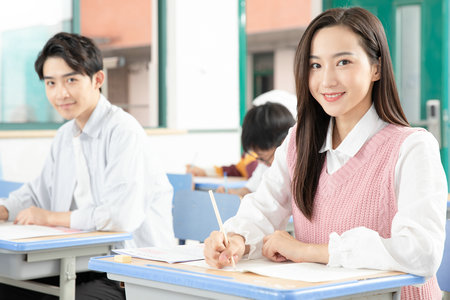武漢理工大學(xué)非全日制研究生成績查詢?nèi)肟? alt=