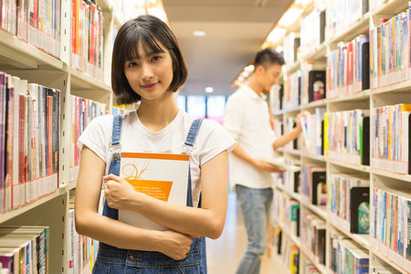 云南大學(xué)MPAcc怎么查詢成績(jī)？