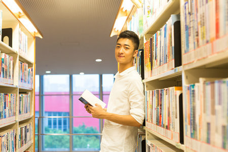 安徽財(cái)經(jīng)大學(xué)MPA考試成績(jī)?nèi)绾尾樵儯?></a></dt>                                    <dd class=