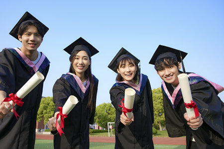 鄭州大學(xué)MPA每年分?jǐn)?shù)線一樣嗎